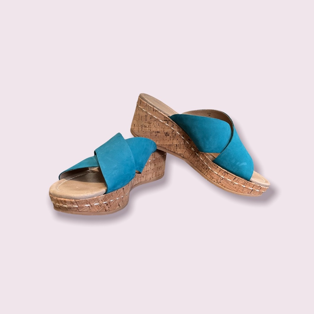 Donald Pliner blue suede wedge sandals